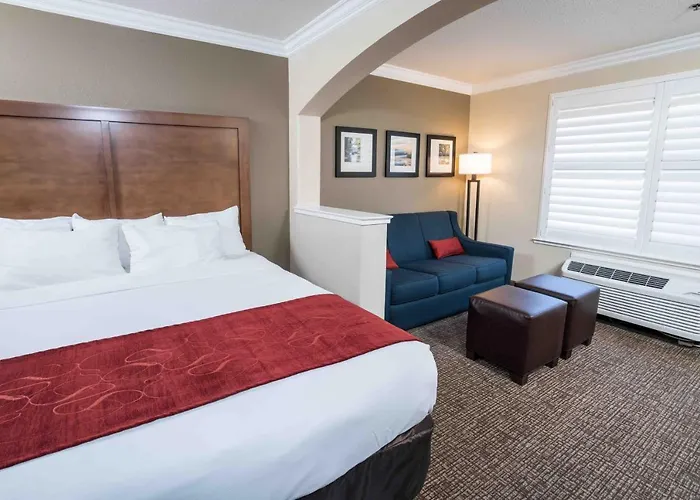 Comfort Suites Fresno River Park