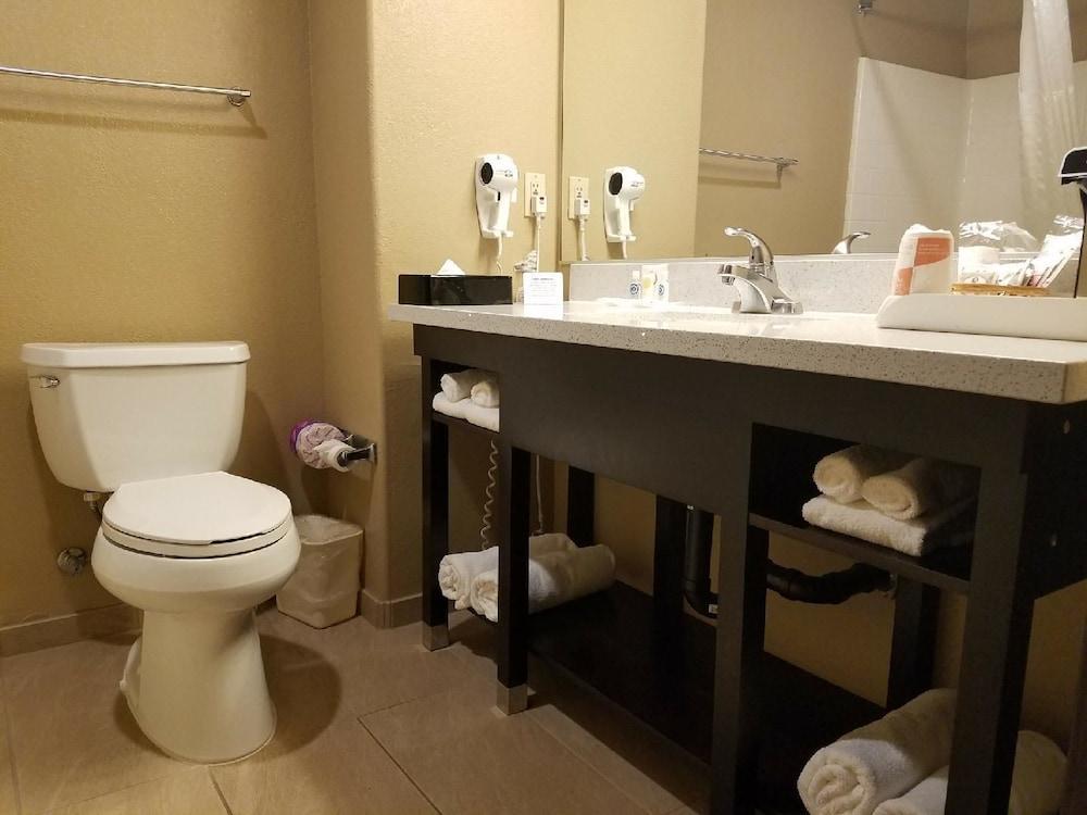 Hotel Comfort River Park 3*