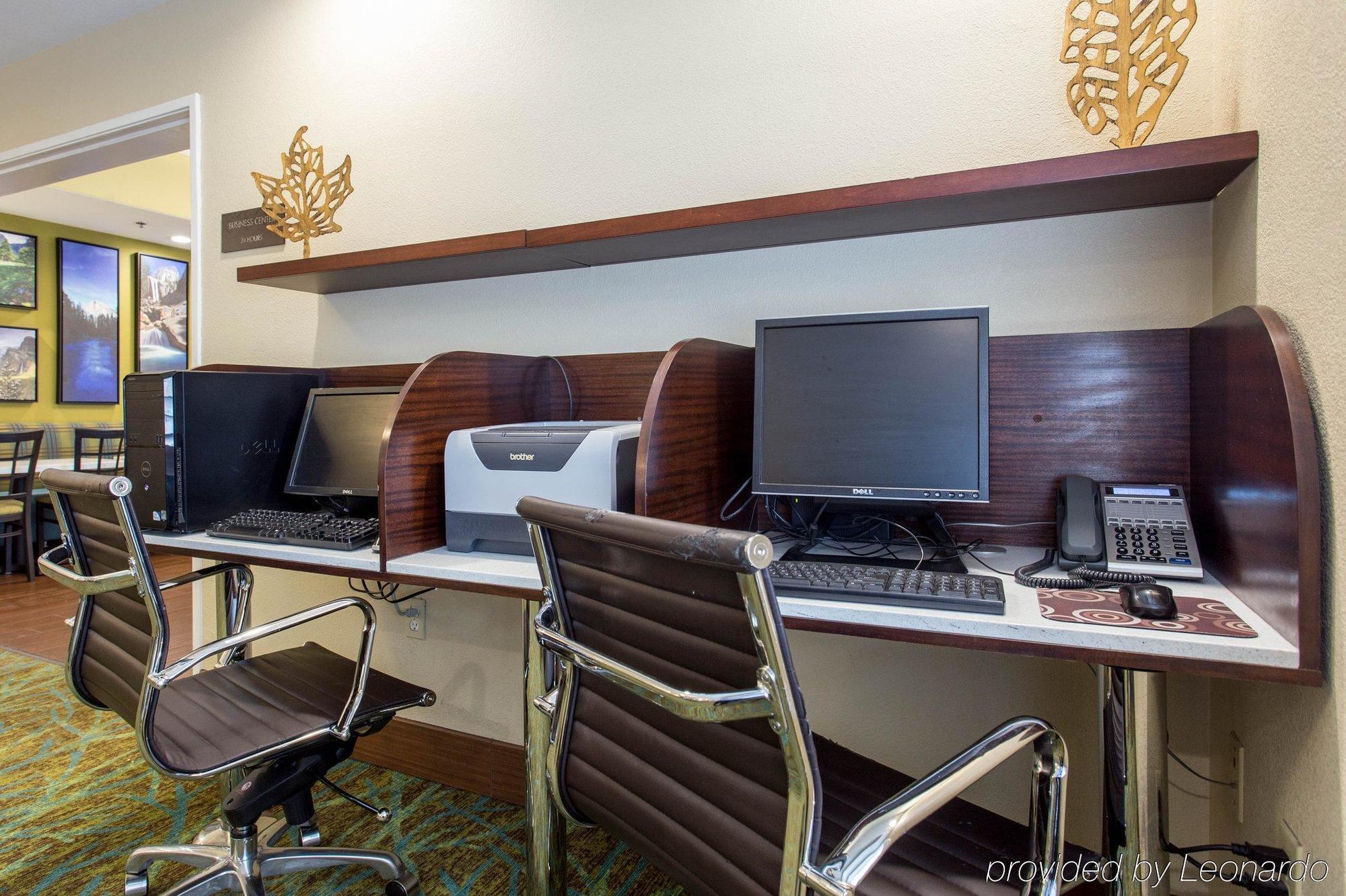 Hotel Comfort River Park Fresno