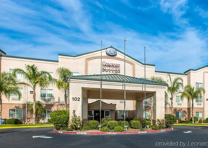 Comfort Suites Fresno River Park