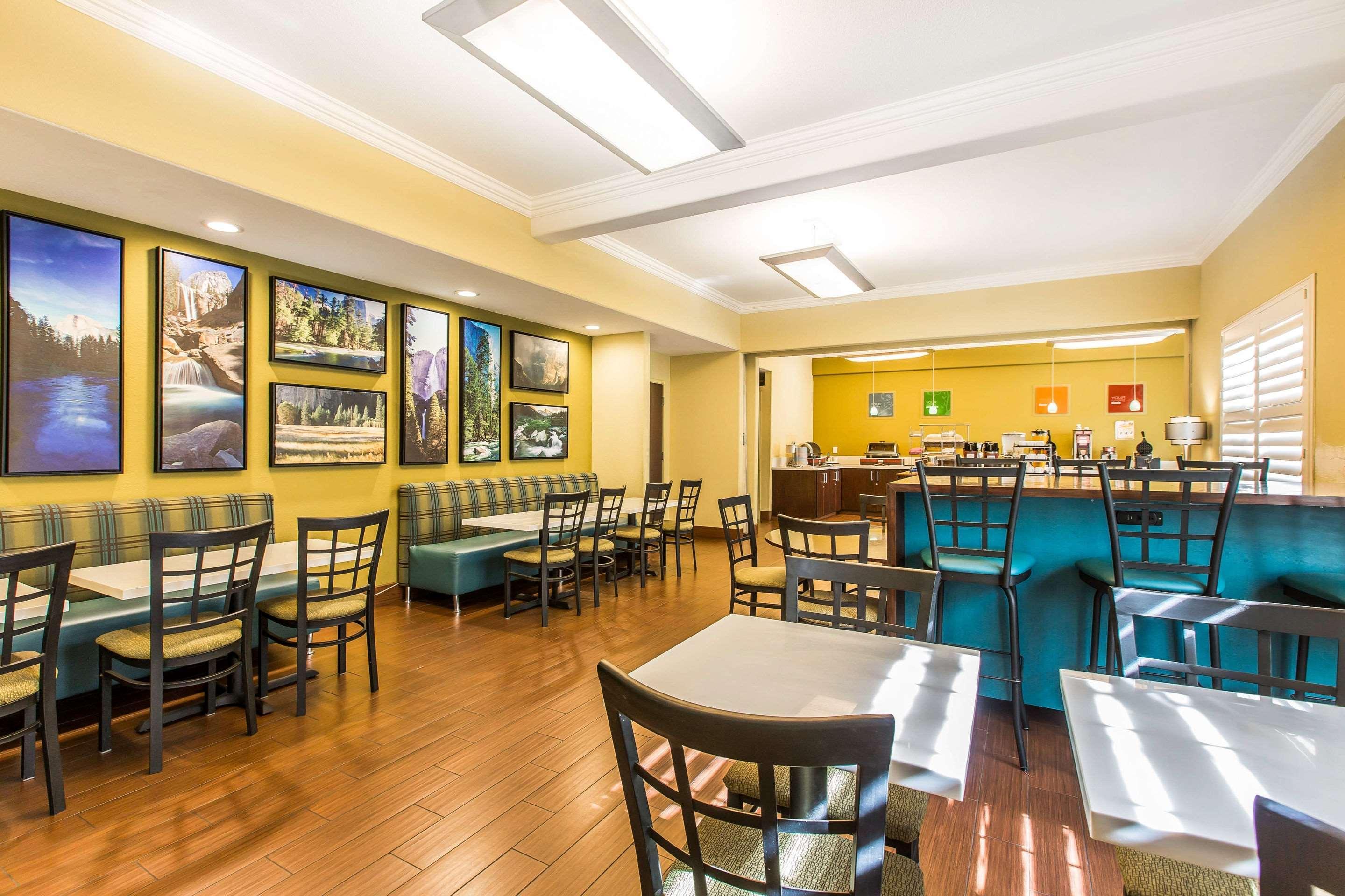 Comfort River Park Hotel