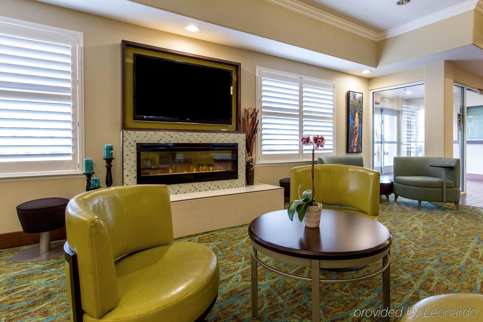 Hotel Comfort River Park 3*